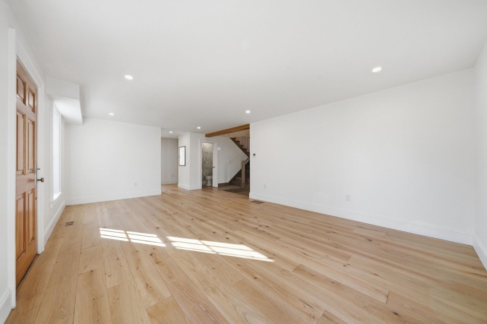  85 Orange Street Image 10
                                    