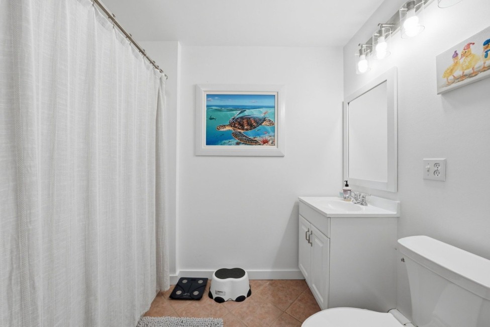  17A Daffodil Lane # A Image 33
                                    